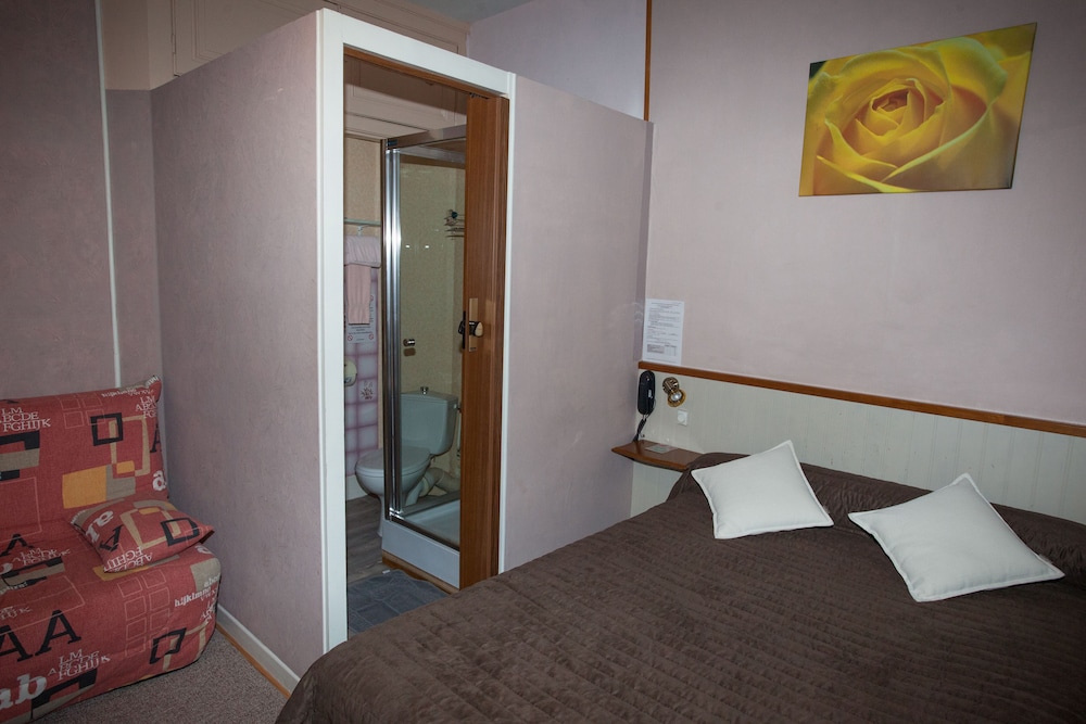 Standard Double Room photo 3