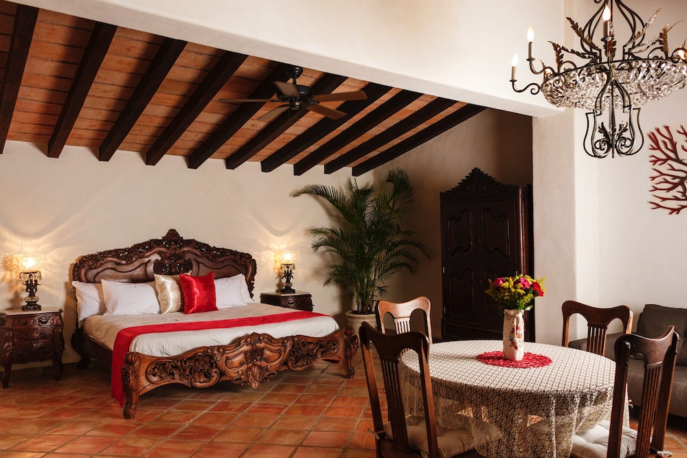 Junior Suite - Photo 1