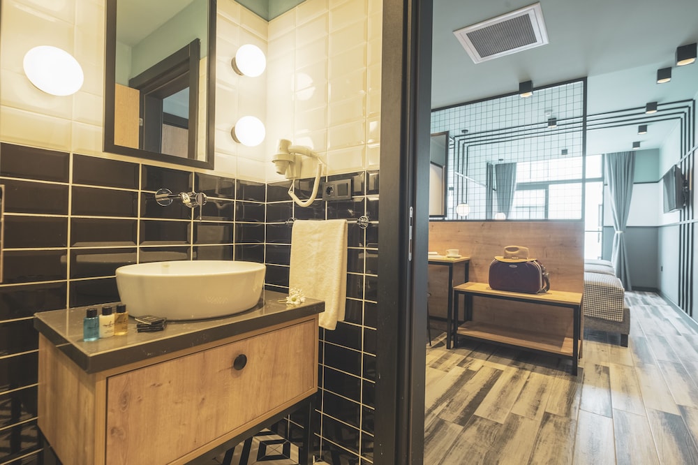 Standard Room - Photo 7