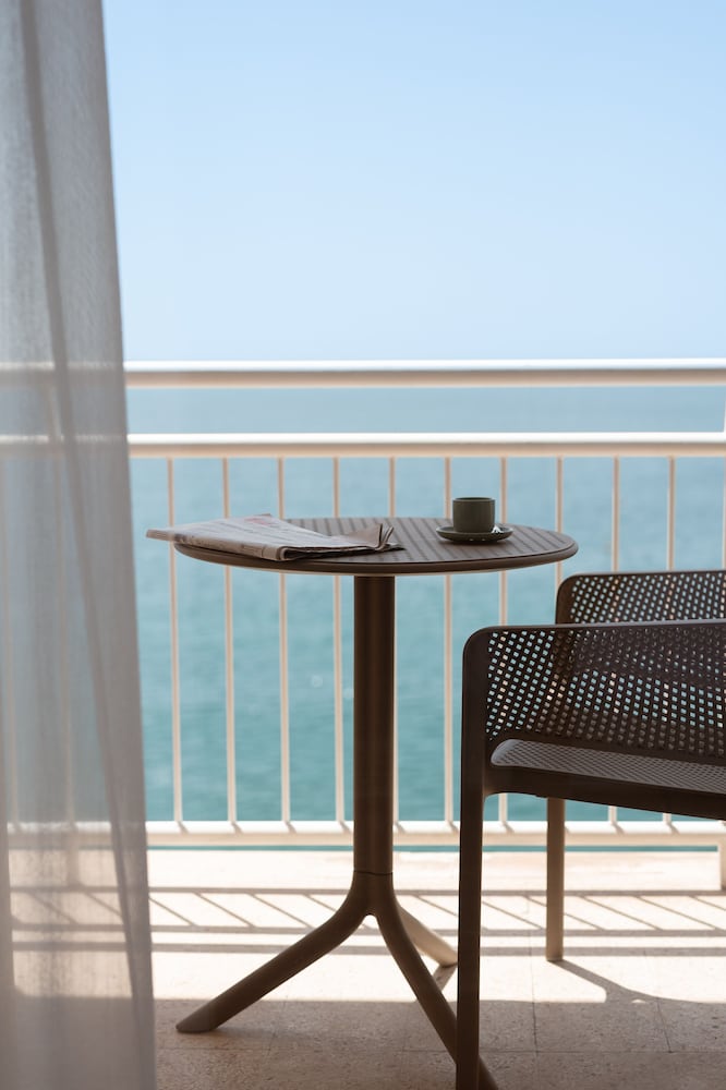 Superior Double Room, Balcony, Sea View - Photo 3