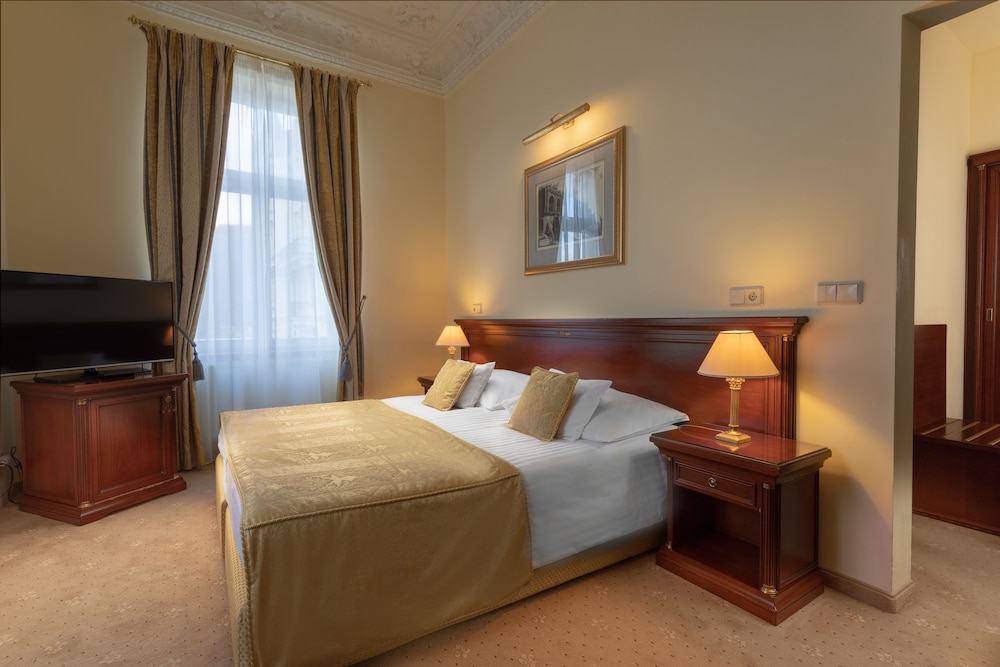 Standard Room, Balcony - Photo 4
