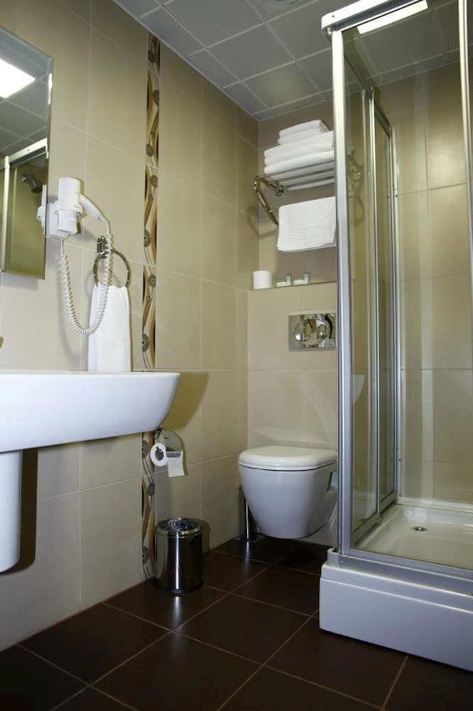 Standard Triple Room - Photo 3