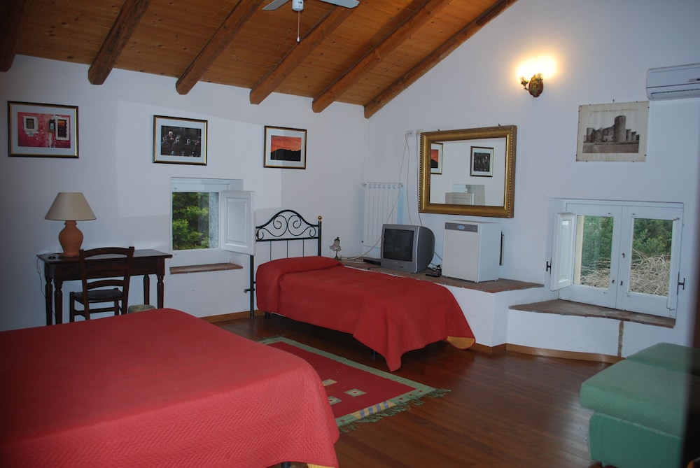 Triple Room (Pitosporum) photo 1