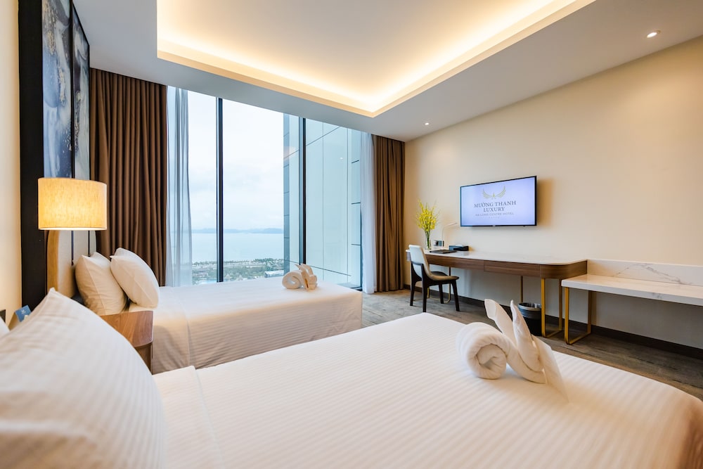 Deluxe Double Room, Multiple Beds, Ocean View photo 2