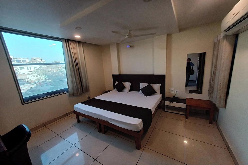 Super Deluxe Room - Photo 8
