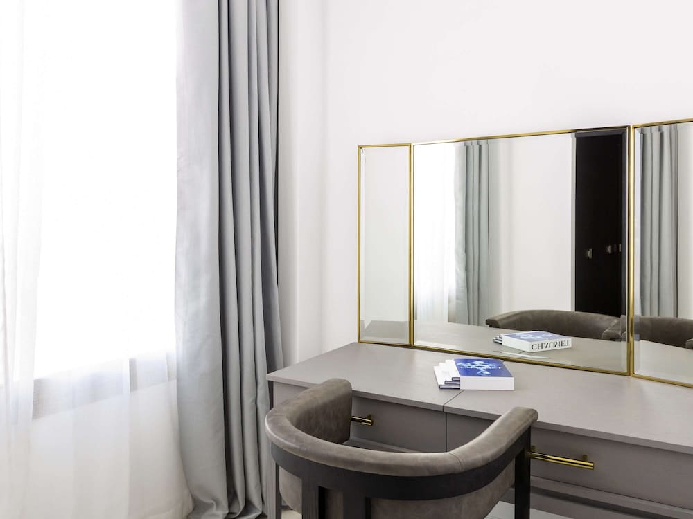 Deluxe Room, 2 Queen Beds, Balcony (Deluxe Gold) - Photo 3