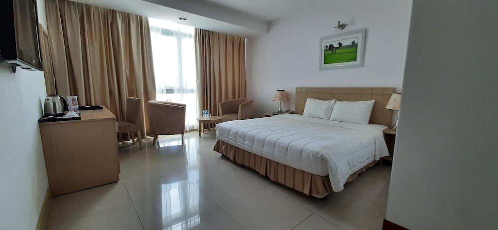 Double Room, 1 King Bed, Mountain View photo 1