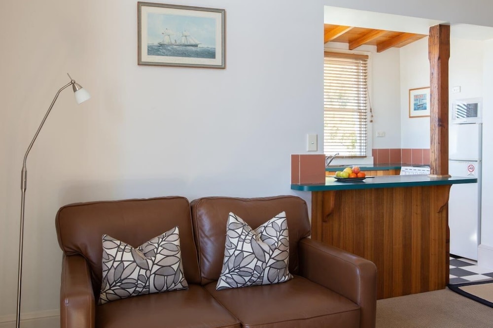 Apartment, 2 Bedrooms, Balcony photo 2