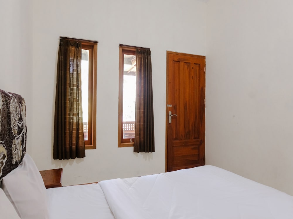 Standard Double Room - Photo 9