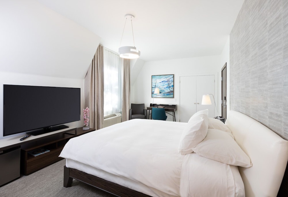 Loft, 1 King bed - Photo 1
