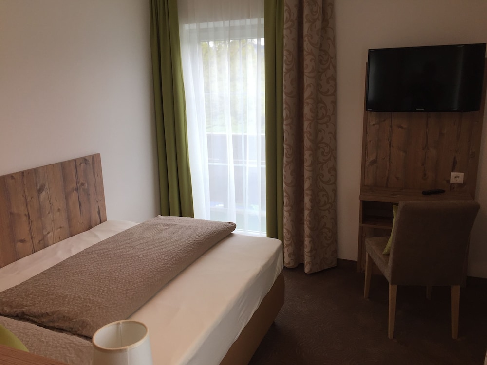 Single Room photo 3