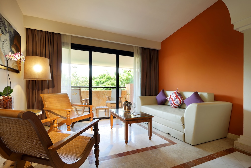 Connecting Suite