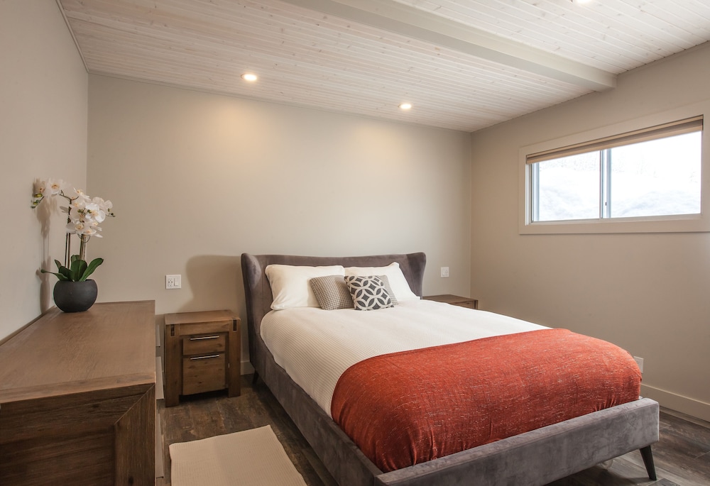 Caboose Suite photo 2