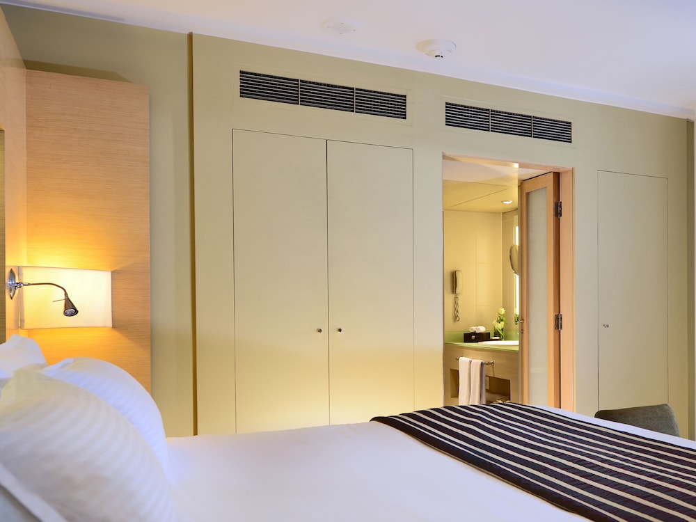Junior Suite, 1 King Bed (Partial Nile View)