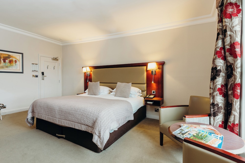 Superior Double or Twin Room, Sea View - Photo 8