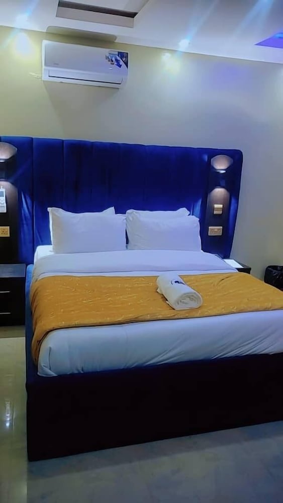 Deluxe Double Room, City View
