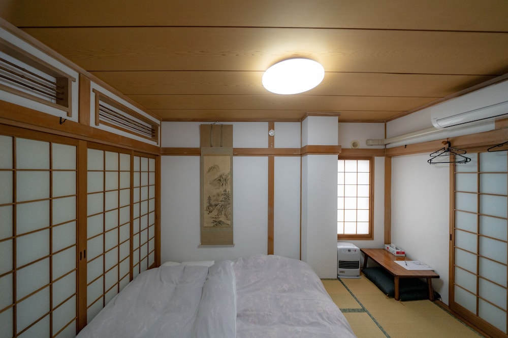 202 Economy Double Room, 1 Bedroom, Non Smoking photo 2