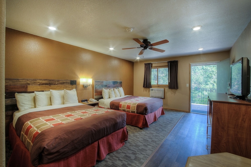 #14 Standard Motel Room photo 1
