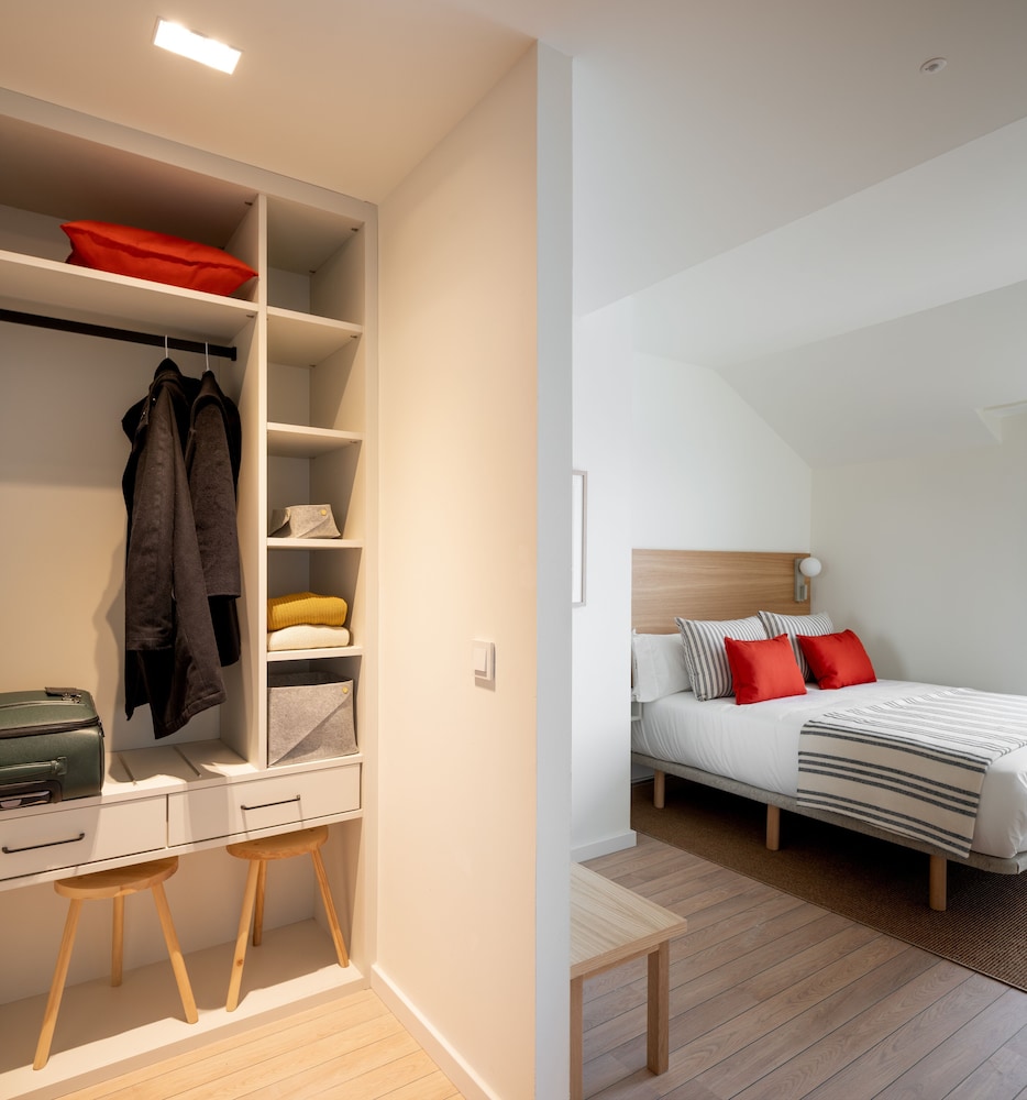 Penthouse, 2 Bedrooms, Terrace - Photo 9