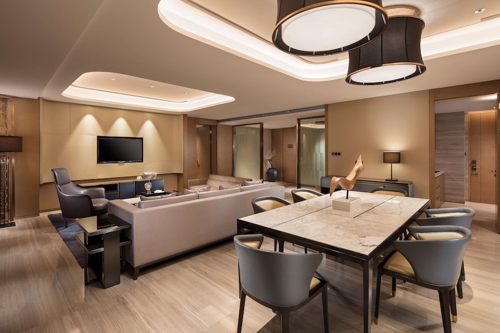 Premier Suite, 1 Bedroom photo 3