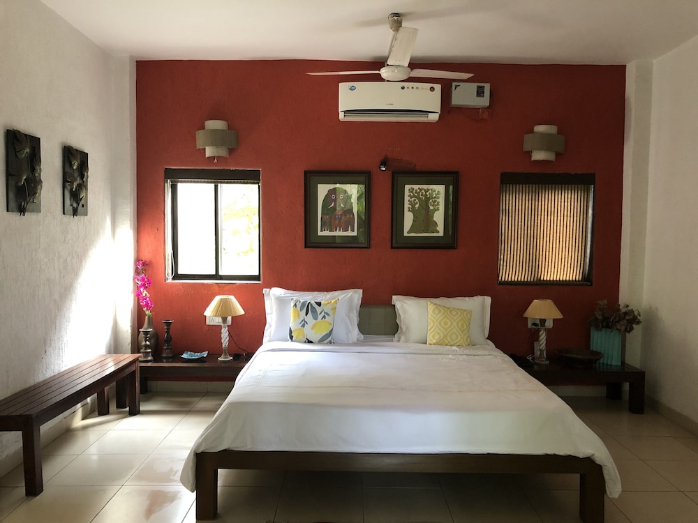 Royal Villa photo 3