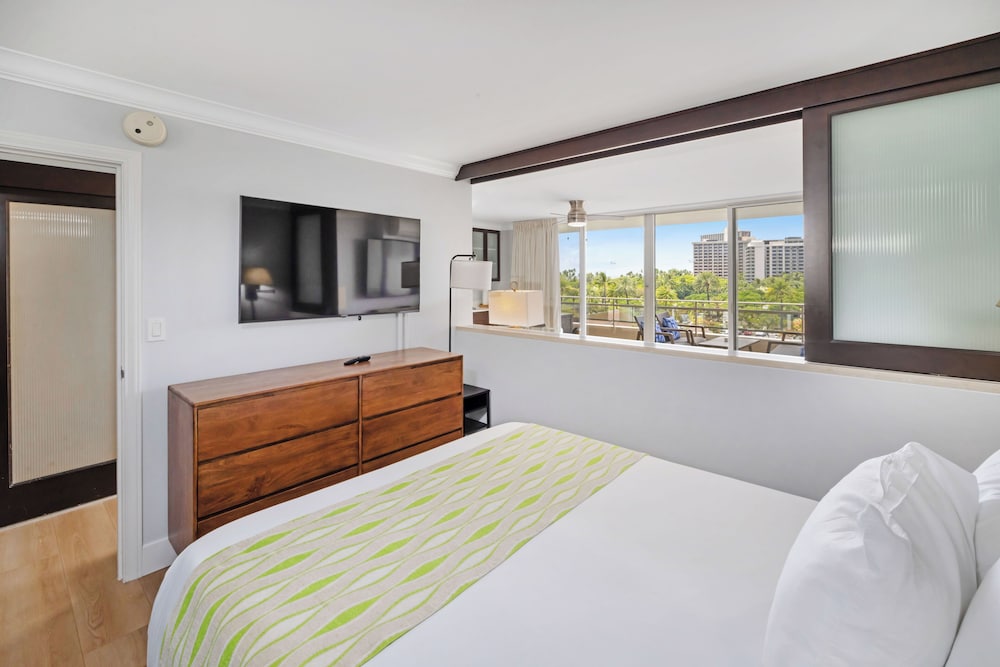Condo, 1 Bedroom, City View (Unit 72 ,1Bath) photo 3