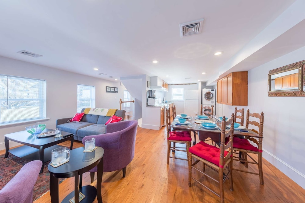 Condo (Sweet Retreat)