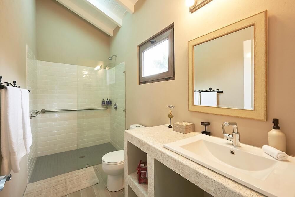 Premium Studio Suite, 1 Queen Bed photo 2