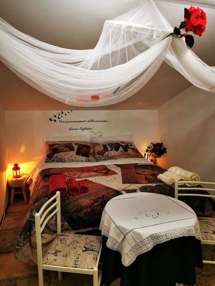 Standard Triple Room, Private Bathroom (Home 3)