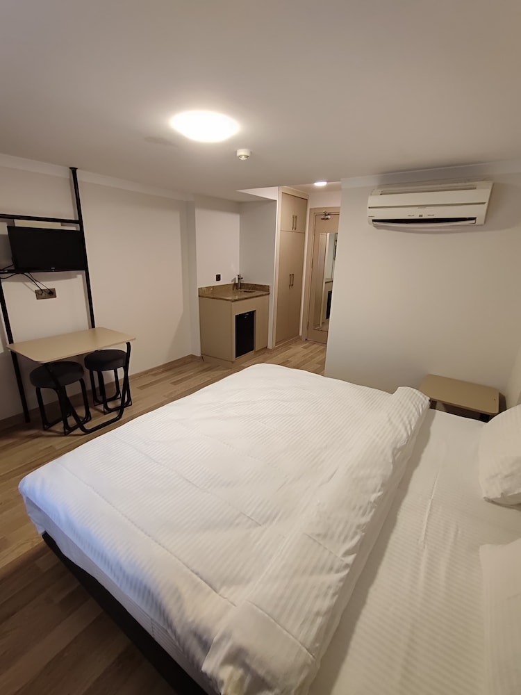 Basic Room photo 2