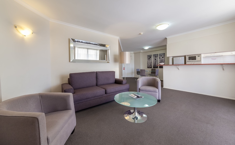Apartment, 2 Bedrooms, Balcony - Photo 5