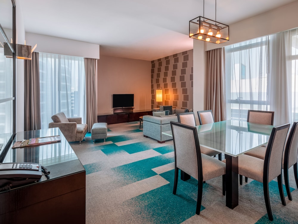 Executive Apartment, 2 Bedrooms (with Maid's) photo 2