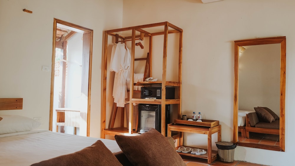 Junior Bungalow, 1 Bedroom, Pool Access photo 2