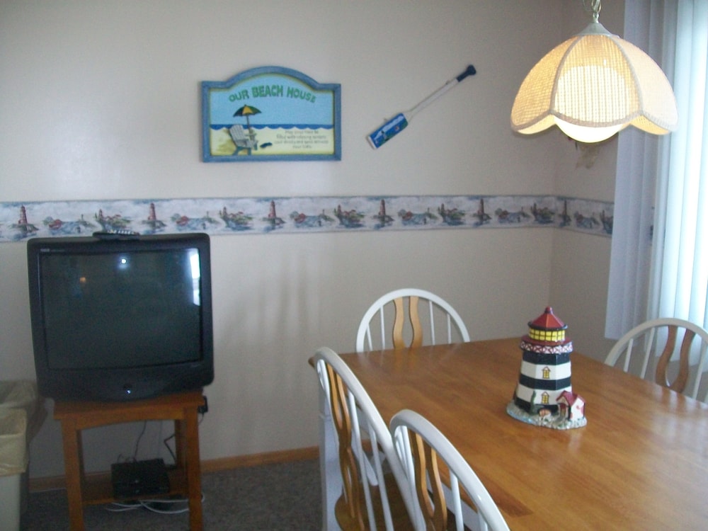 Suite, 1 Bedroom, Kitchenette, Oceanfront photo 2