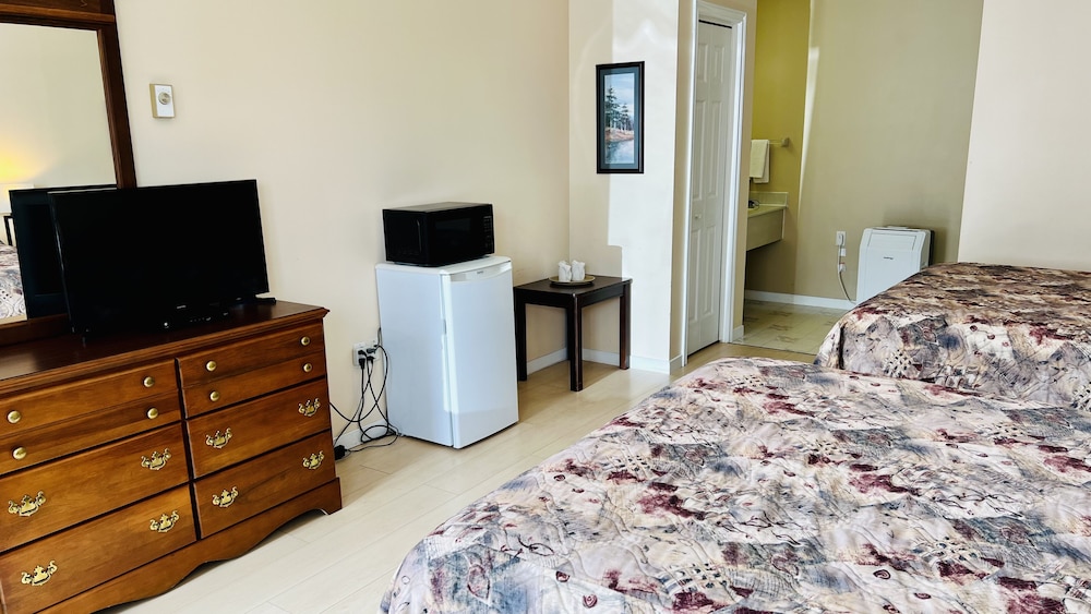 Deluxe Double Room, 2 Queen Beds, Private Bathroom, Garden View photo 2