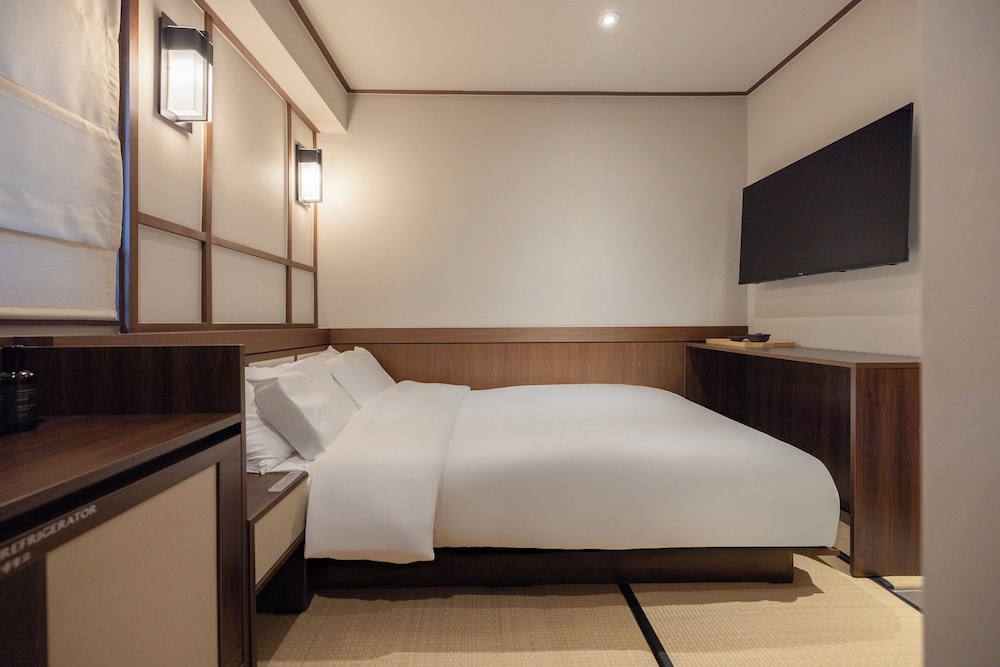 Basic Double Room