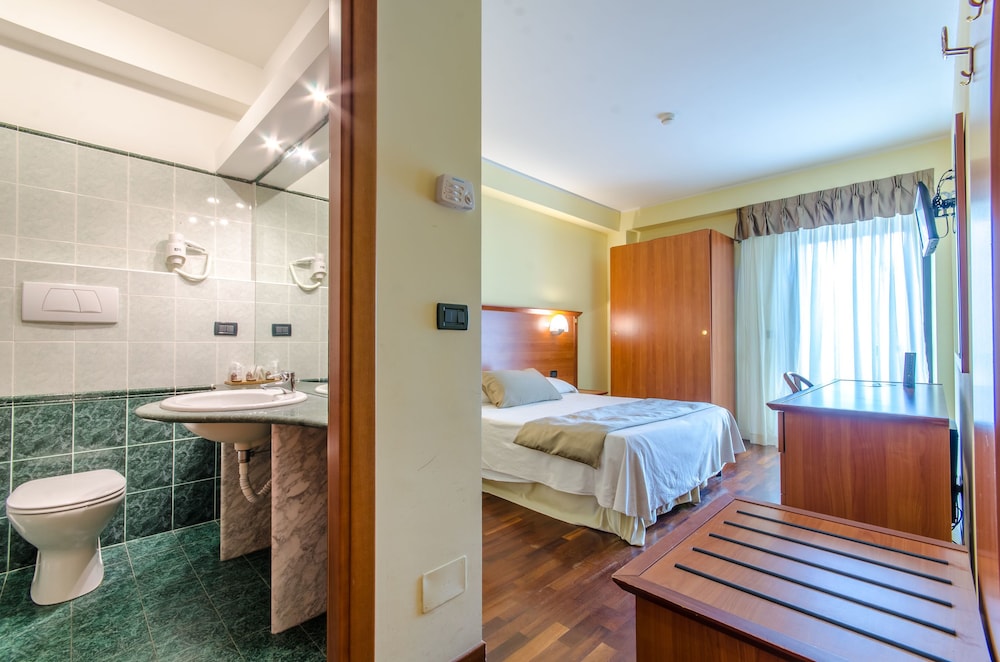 Double Room Single Occupancy photo 2