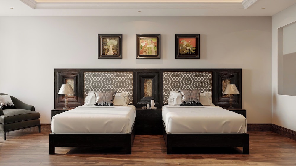 Twin Room, City View