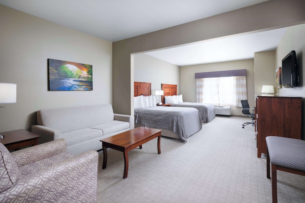 Suite, Multiple Beds, Accessible, Non Smoking (with Sofabed) photo 1