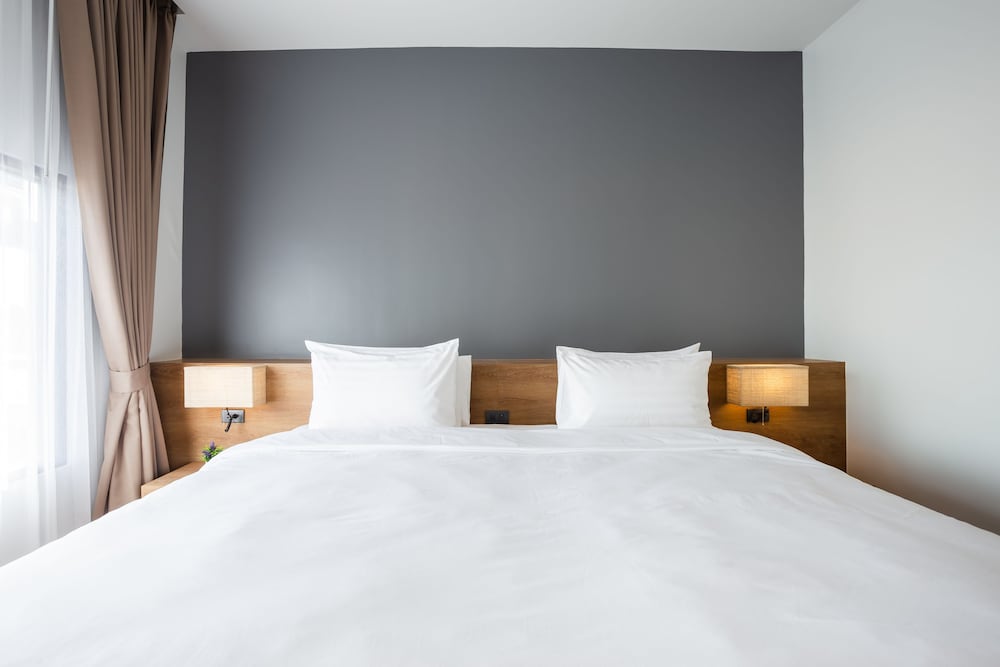 Deluxe King Room - Photo 1