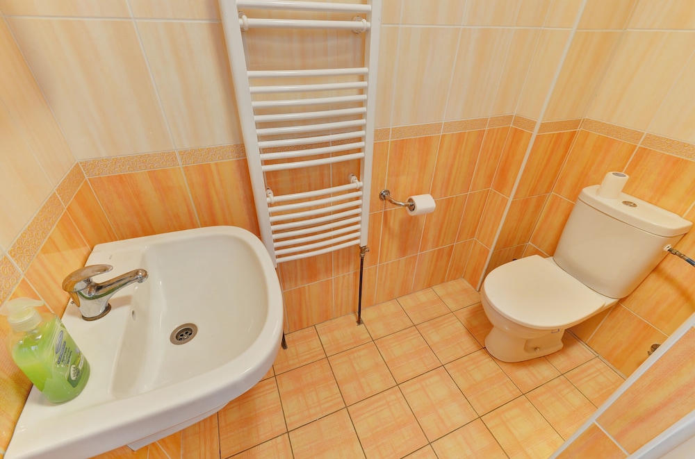 Quadruple Room - Photo 3