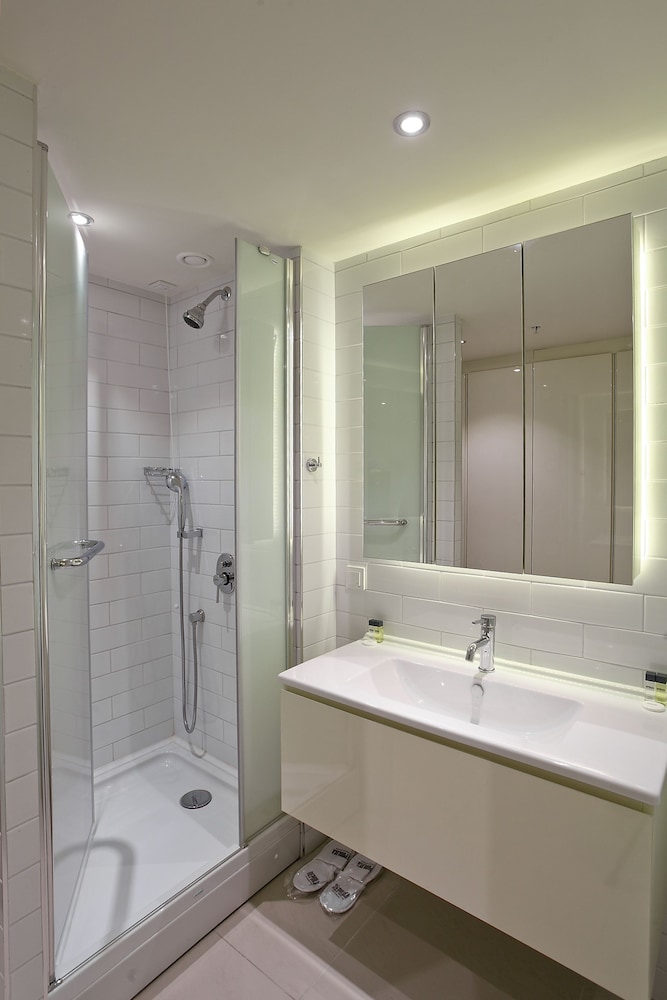 Standard Double Room, 1 King Bed photo 2
