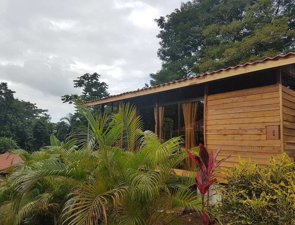 Glass Bungalow photo 1