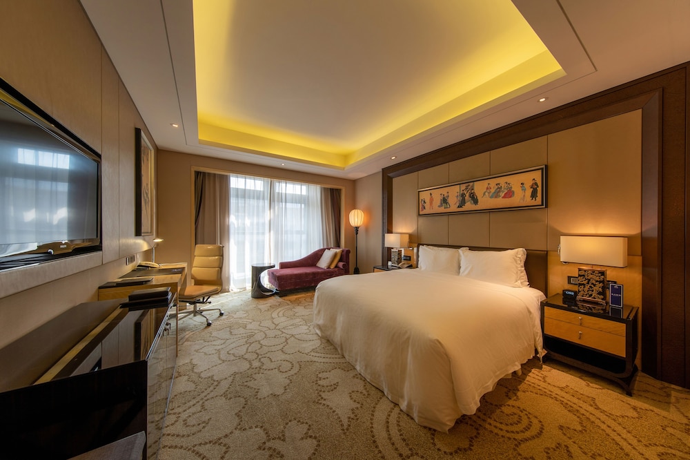 Hilton Guest Room