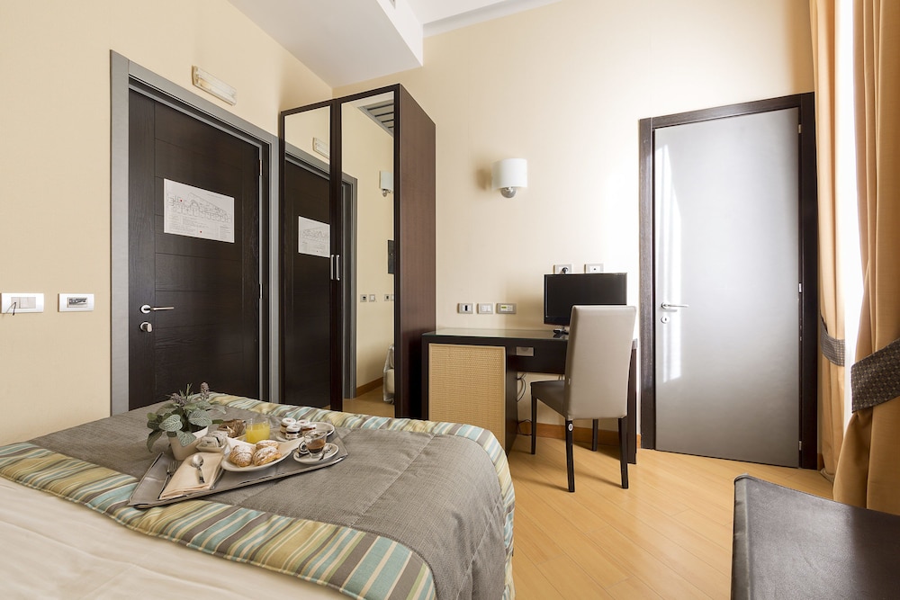 Economy Double Room photo 2