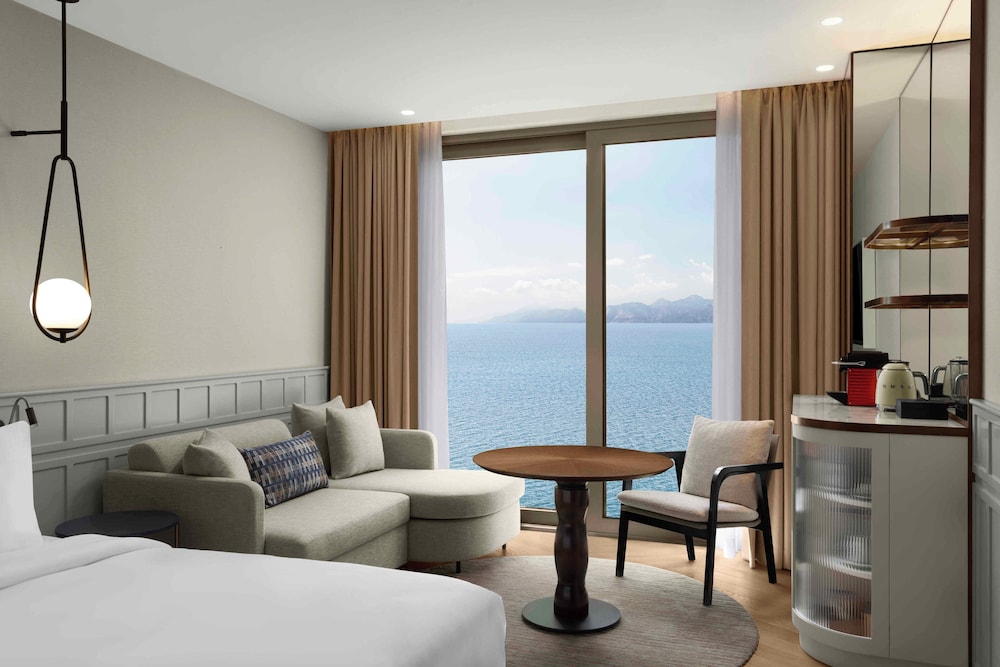 Deluxe Room, Sea View - Photo 3