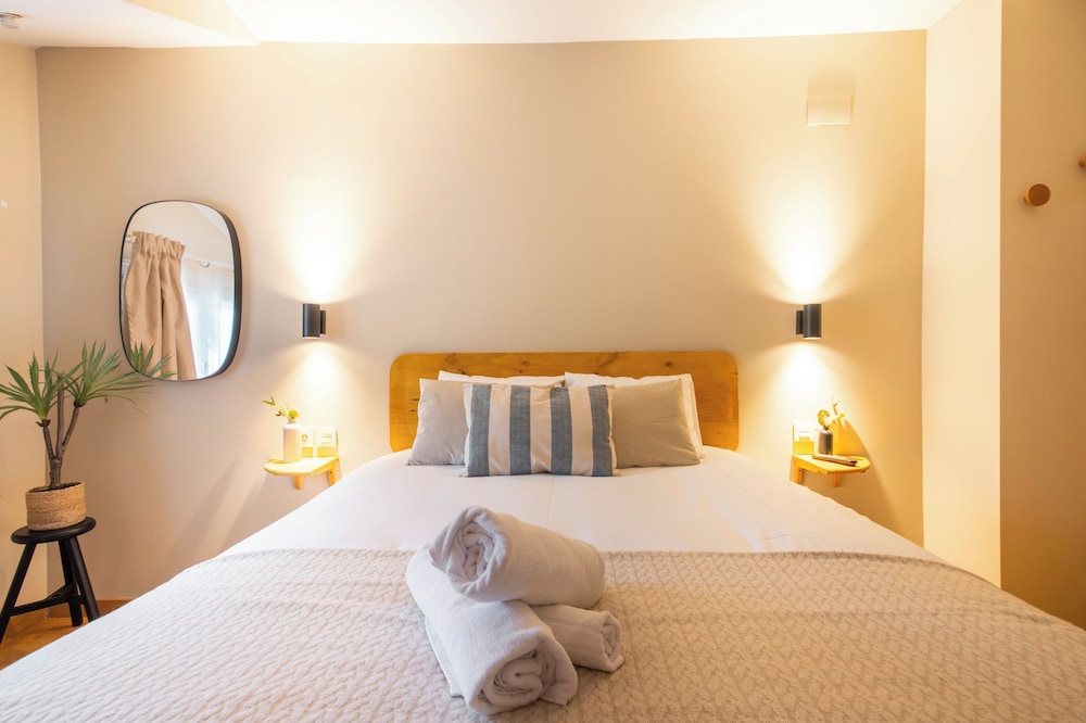 Classic Double Room, Garden View