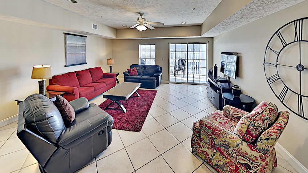 Condo, 4 Bedrooms