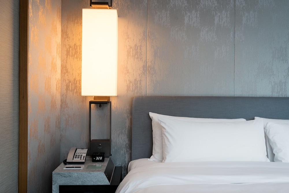 Executive Suite, 1 King Bed, Sea View