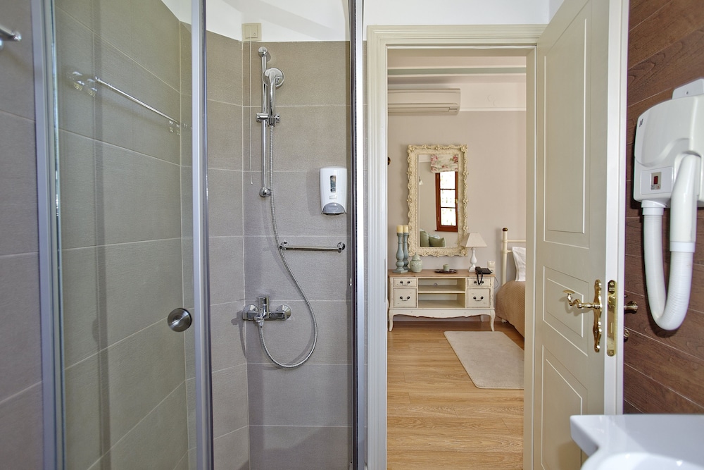 Superior Double Room (1st Floor) photo 2